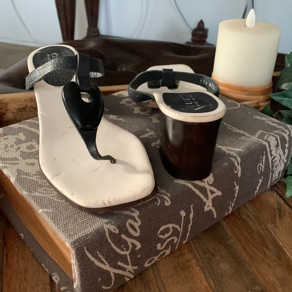 Gucci authentic vintage Sandles . - Picture 3 of 7